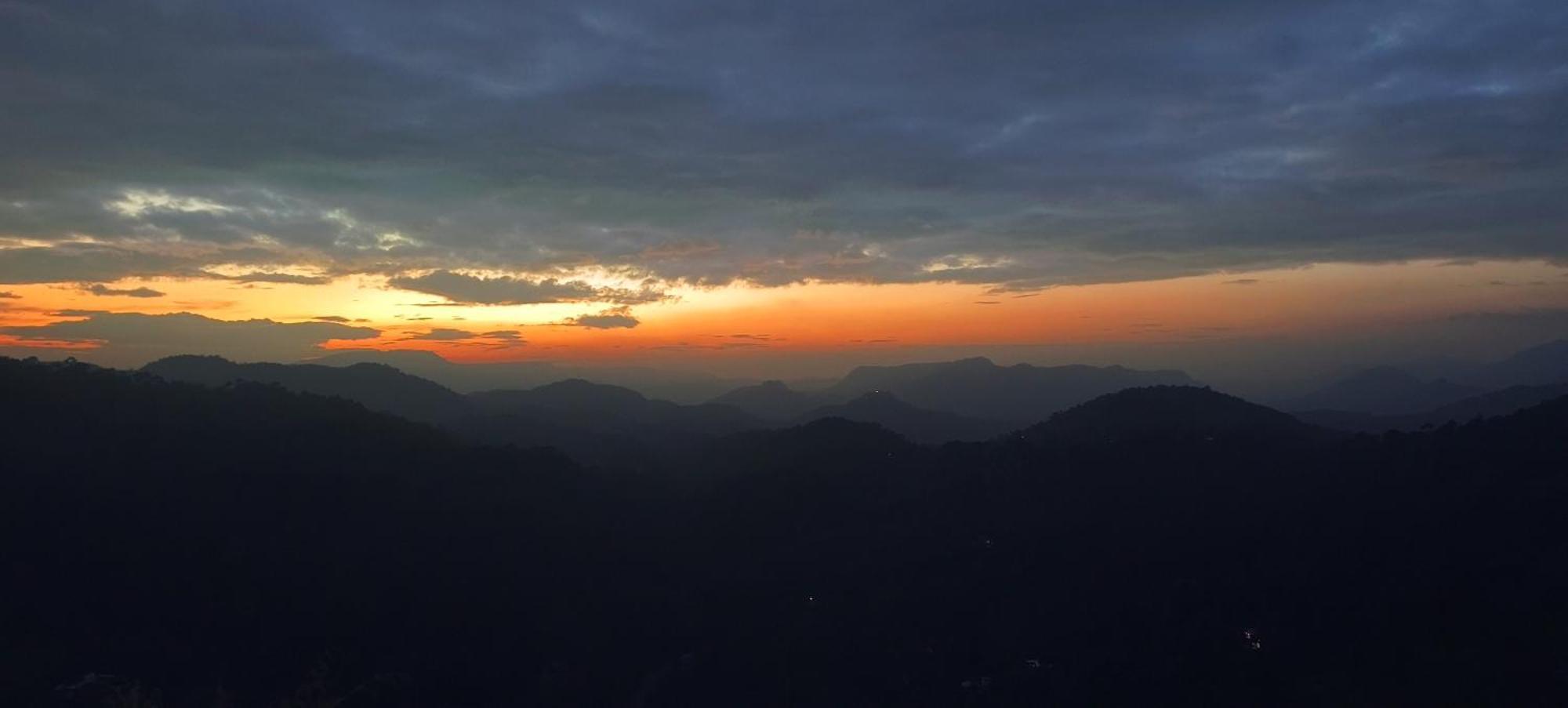 Angels Nest Home Stay 2 Acra Private Plantation Mountain Area Balconey Sunrice View Nearby Ngarhole Wild Life , Tholpetty Wild Life , Pakshipathalam Bird Santuary , Kuruva Island # Thirunelly & Thrissilery Temple Near By Secure Stay Wayanad Kerala Chegāt Eksteriør billede